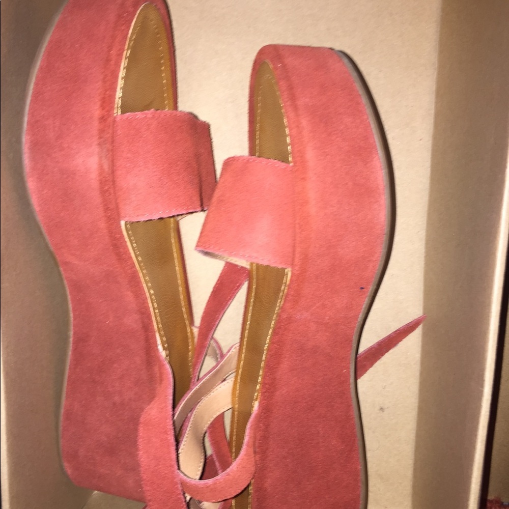 Sandals!! ❤️❤️❤️👀